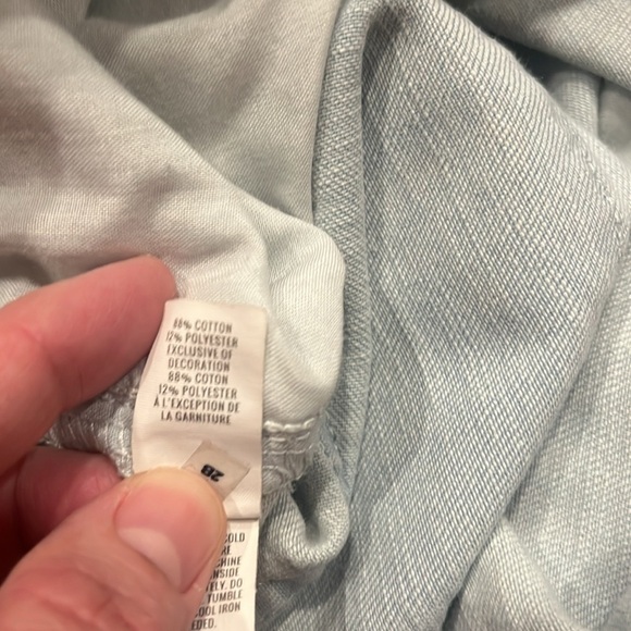 Aerie women’s floral tropical distressed shorts size medium. - Picture 9 of 11